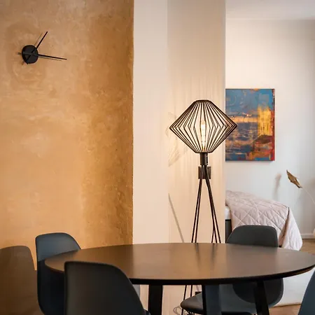 Luxury Design In Center Διαμέρισμα *
