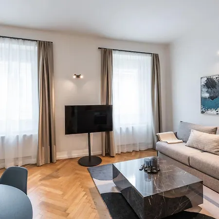 Luxury Design In Center Γκρατς