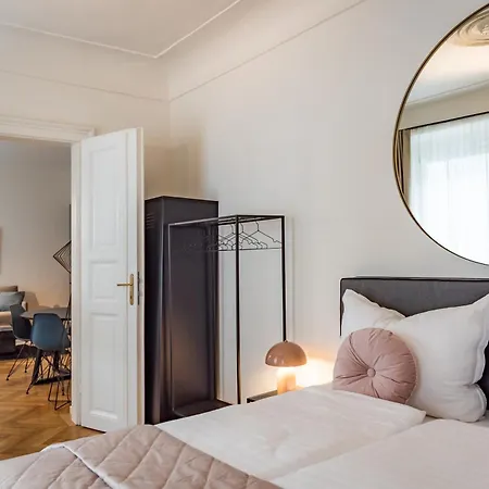 Апартаменты Luxury Design In Center Грац