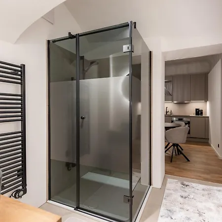 Luxury Design In Center Appartamento