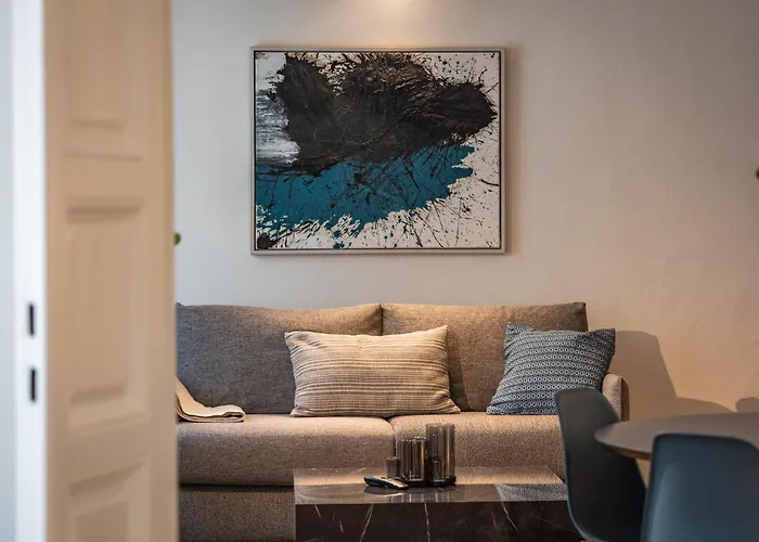 Luxury Design In Center شقة