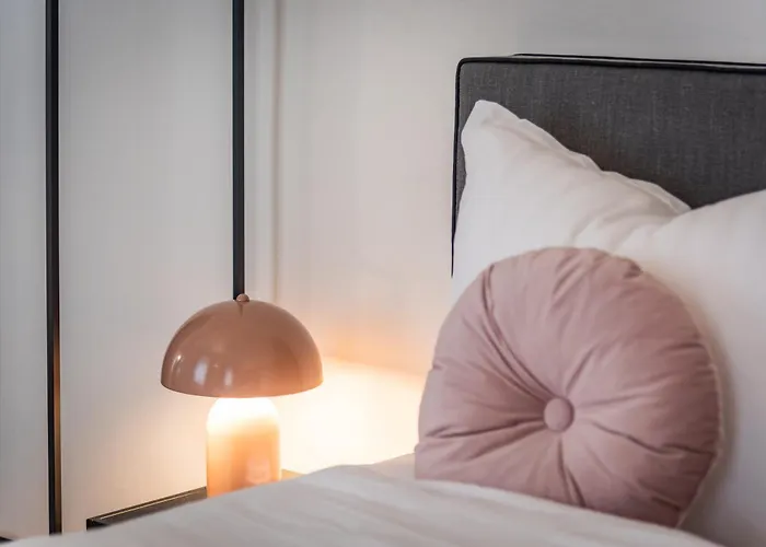 Luxury Design In Center شقة