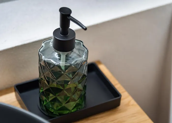 Luxury Design In Center شقة *